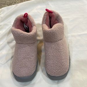 Soft, cushy Dearfoams slippers.